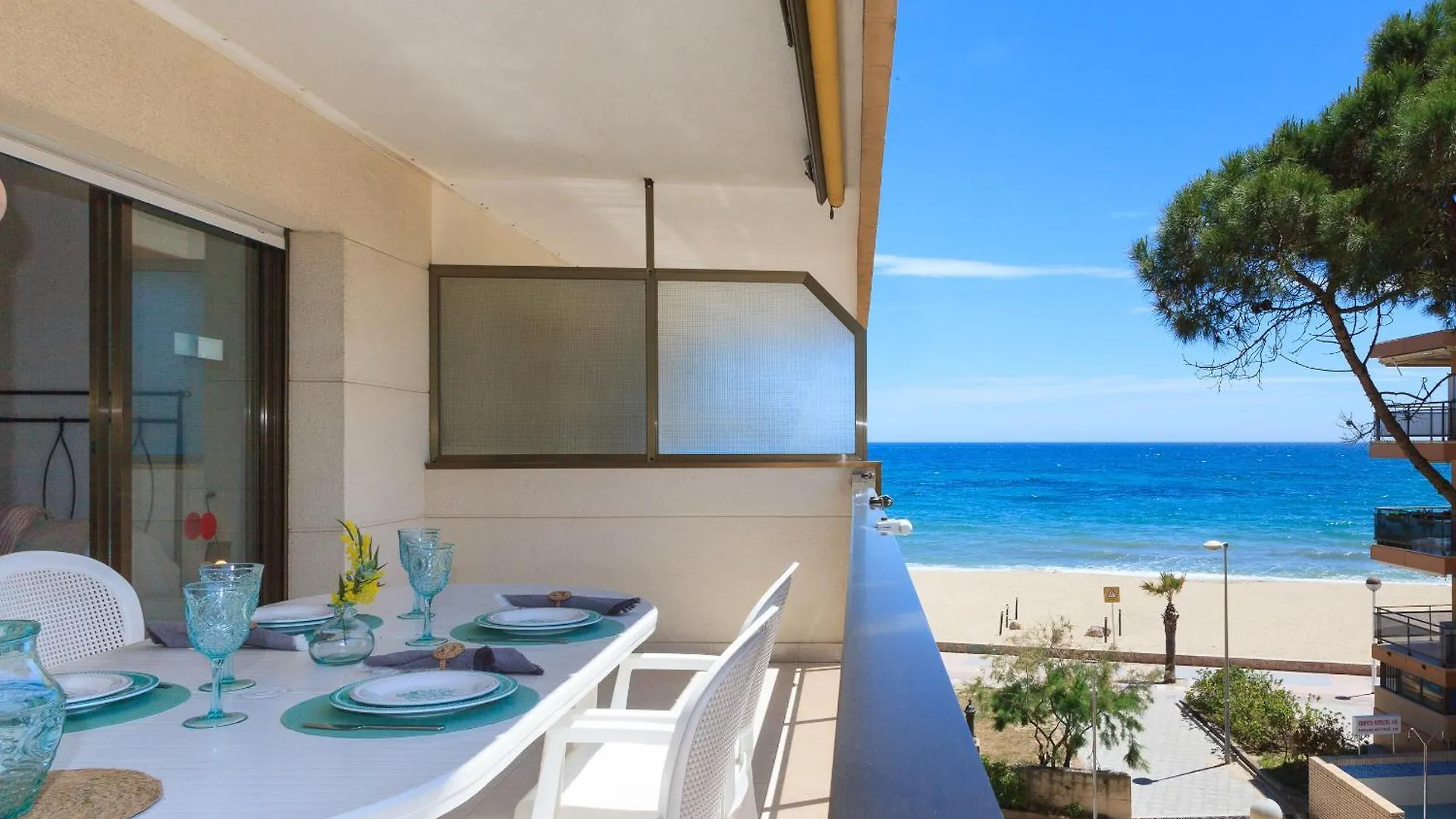 Uhc Txingudi Apartments Cambrils